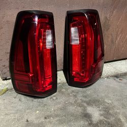 Tail Lights GMC Sierra 19-24 OEM