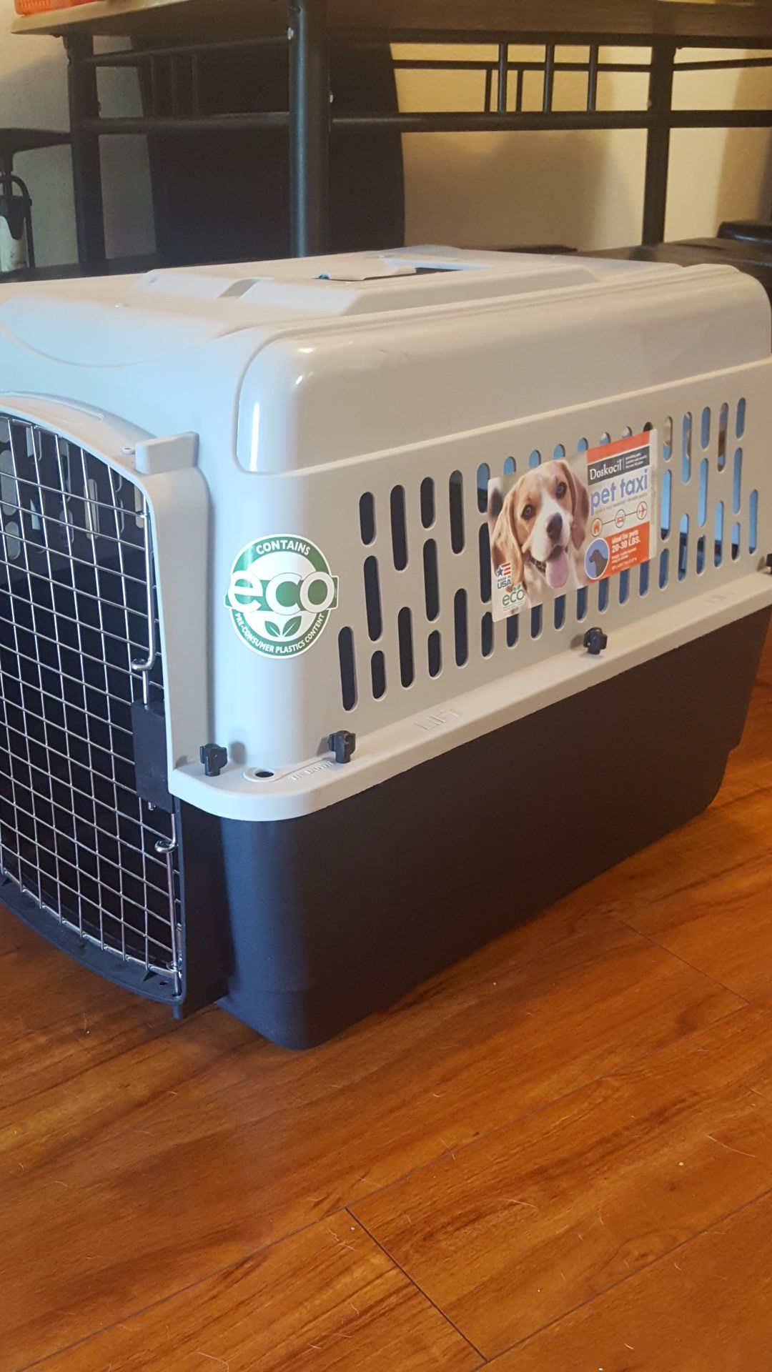 Large pet taxi / crate / carrier