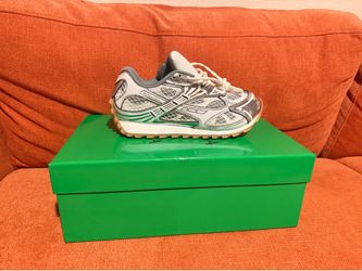 Silver-Bottega Ventega sneakers