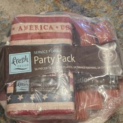 Holiday Plate Set for 8 Patriotic