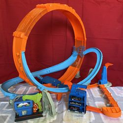 Hot Wheels Loop Mayhem