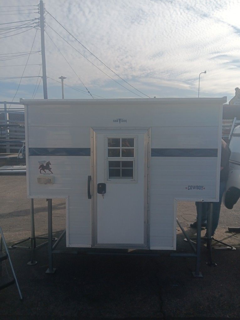 Used Rock-A-Bye Camper for 7500$!