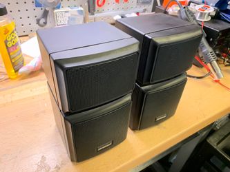 Set of Universal speakers