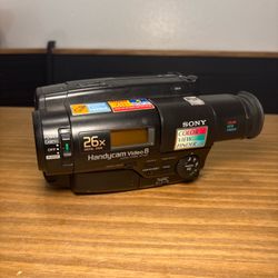 Sony CCD-TR66 Standard Definition Video8 Camcorder (Black)