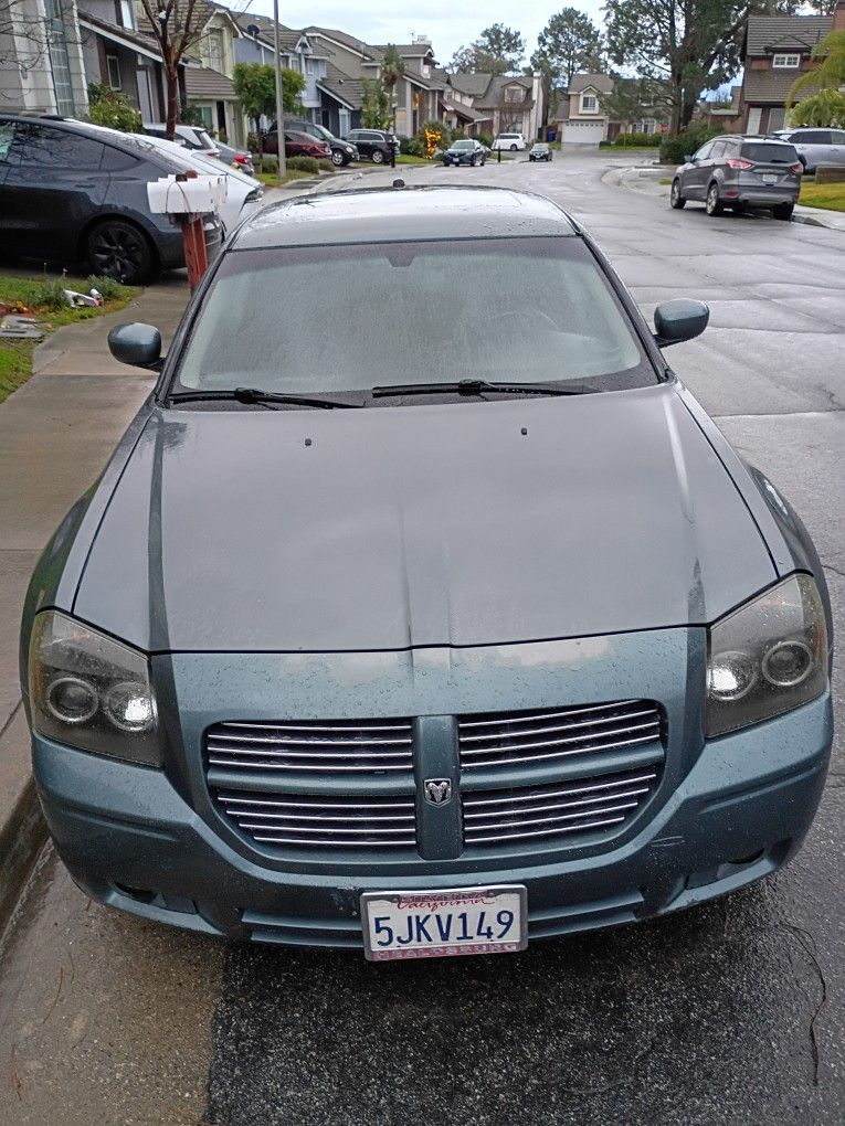 2005 Dodge Magnum
