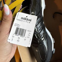 Adidas Baseball Cleats Woman’s Size Uni Sex Size 5 