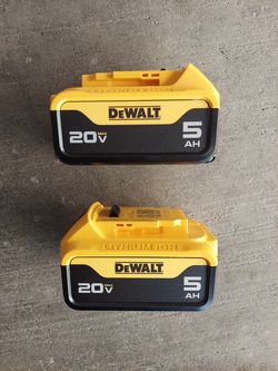 New Dewalt XR 5.0ah Battery 20V - 2 pack