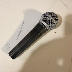 Shure SM58 Dynamic Vocal Microphone