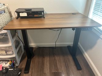 Standing desk