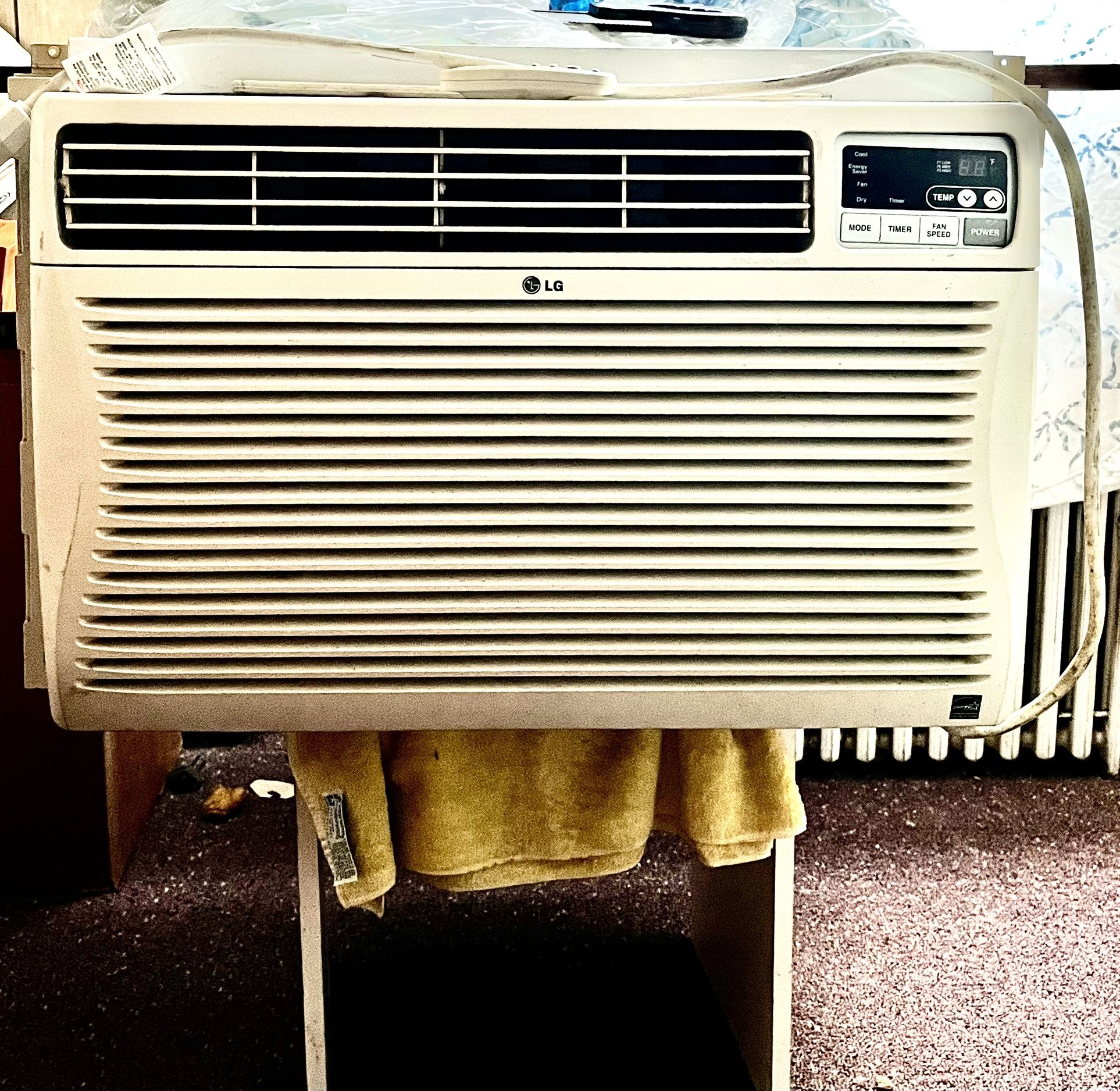 LG 18,000 BTU Air Conditioner 
