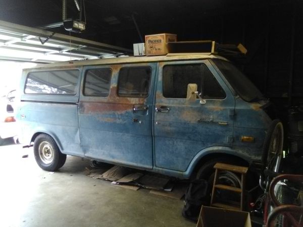 Ford e200 1972