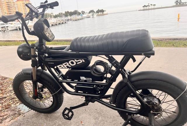 ELECTRIC BIKE750 WATT SUPER 73 STYLE 