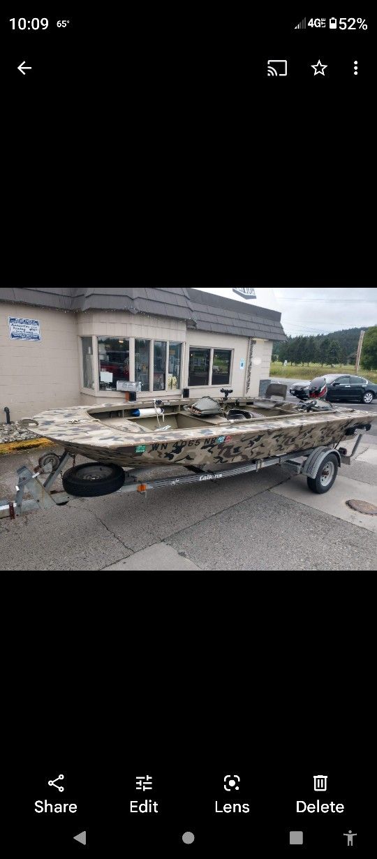 15ft Duck Hunting Or Fishing Boat.