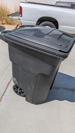 96 Gallon Completely Black Trash Can/Garbage Can