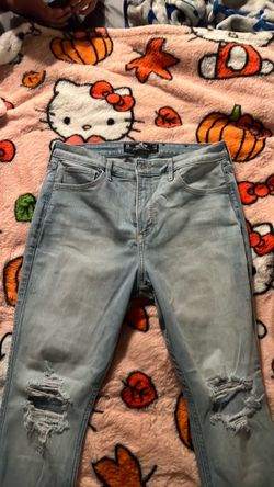 Hollister size 13
