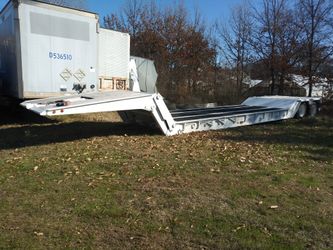 2002 lowboy trailer