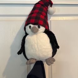 Santa Penguin Plushie NEW Sea World Parks 