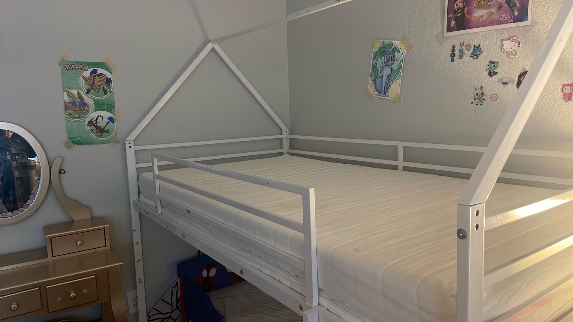 Twin Bunk Bed
