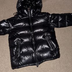 Moncler maya Size 3