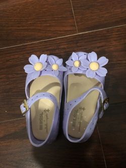 Mini Melissa size 7 Sooooo cute!