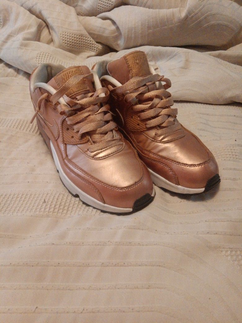 Nike Rose Gold