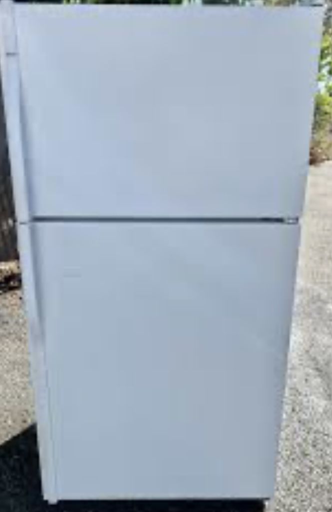 Kenmore Refrigerator (FREE)