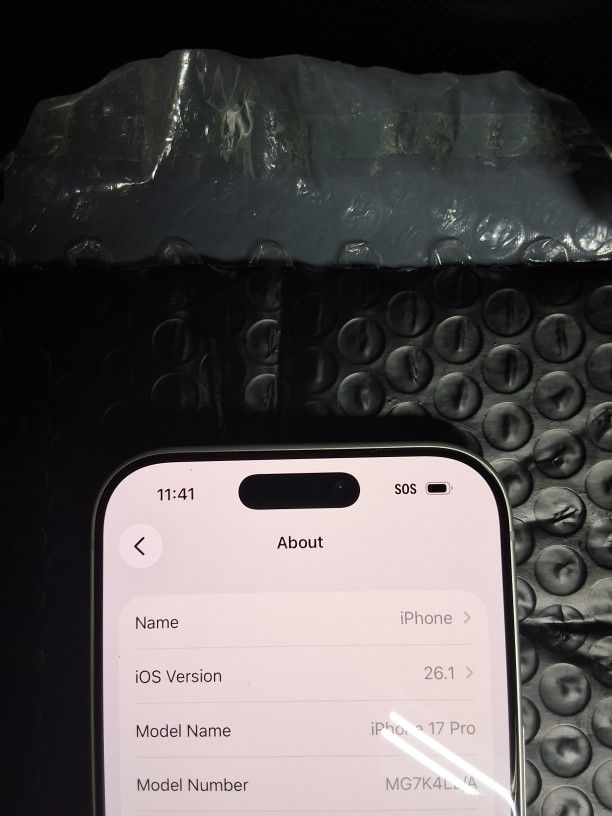 Unlocked 17 Pro 256gb