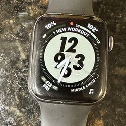 Apple Watch Series 5 