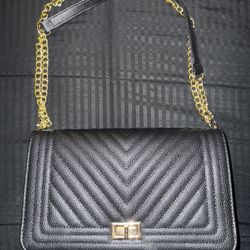 Black N Gold Purse 