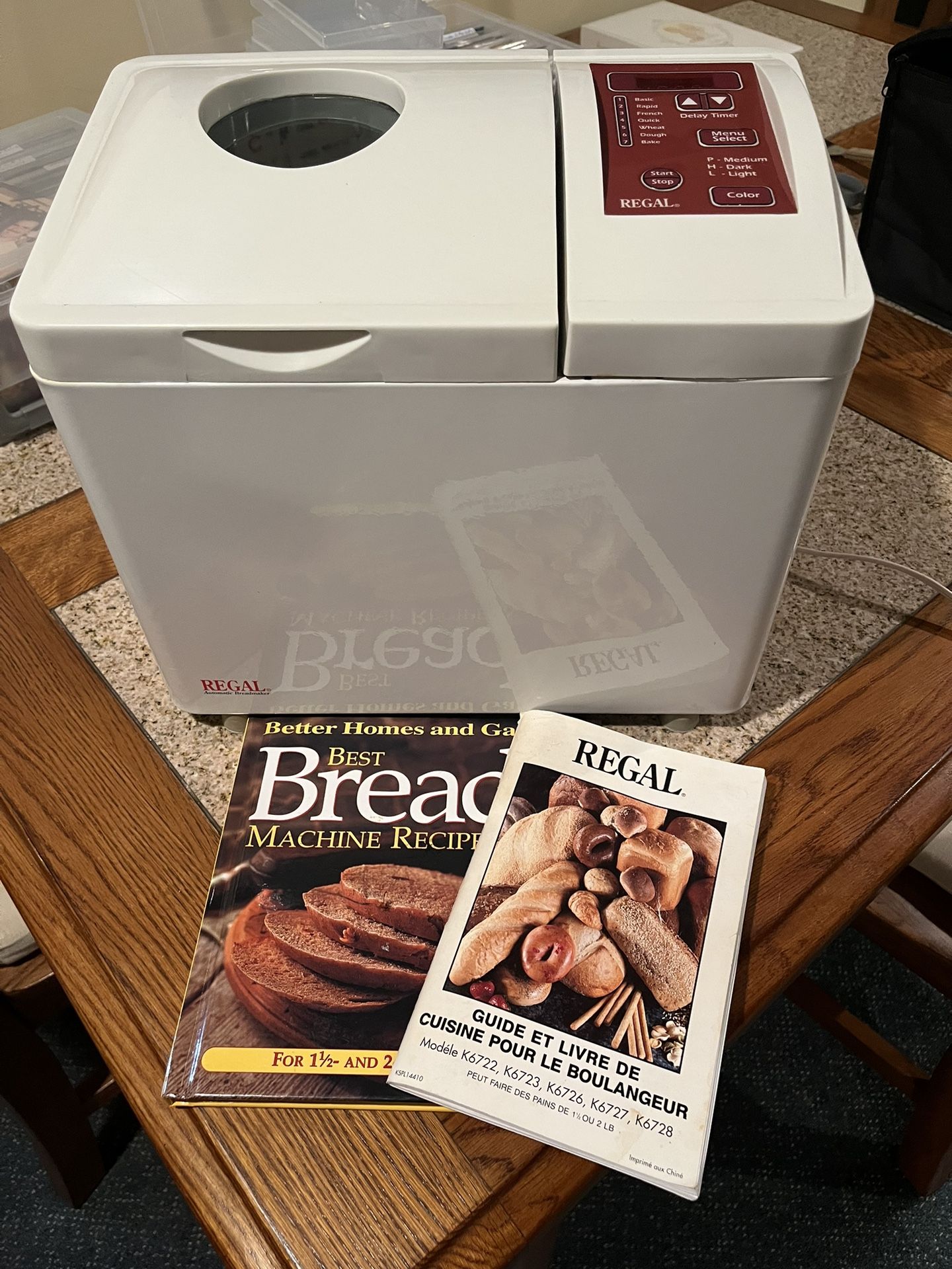 Bread Maker- Regal (With 2 Cookbooks)