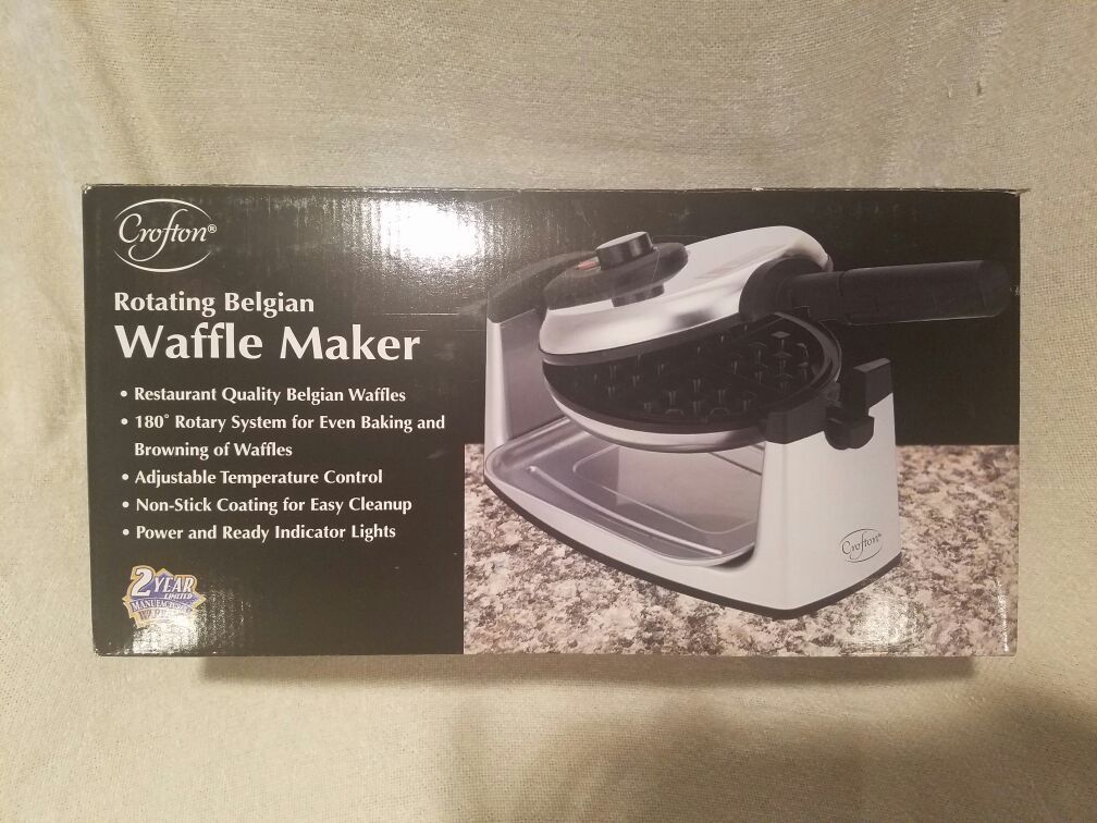 Crofton rotating Belgian waffle maker