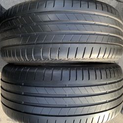 Two 225-40-18 Bridgestone Turanza RFT Run Flat