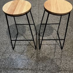 (2) Barstools 