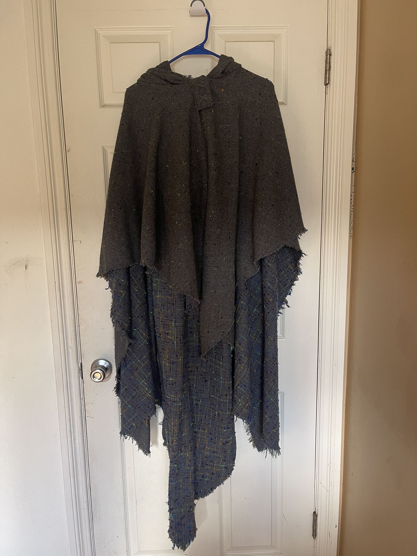 Star Wars Ahsoka Tano Cloak Adult M-L Galaxys Edge Disney Jedi Costume