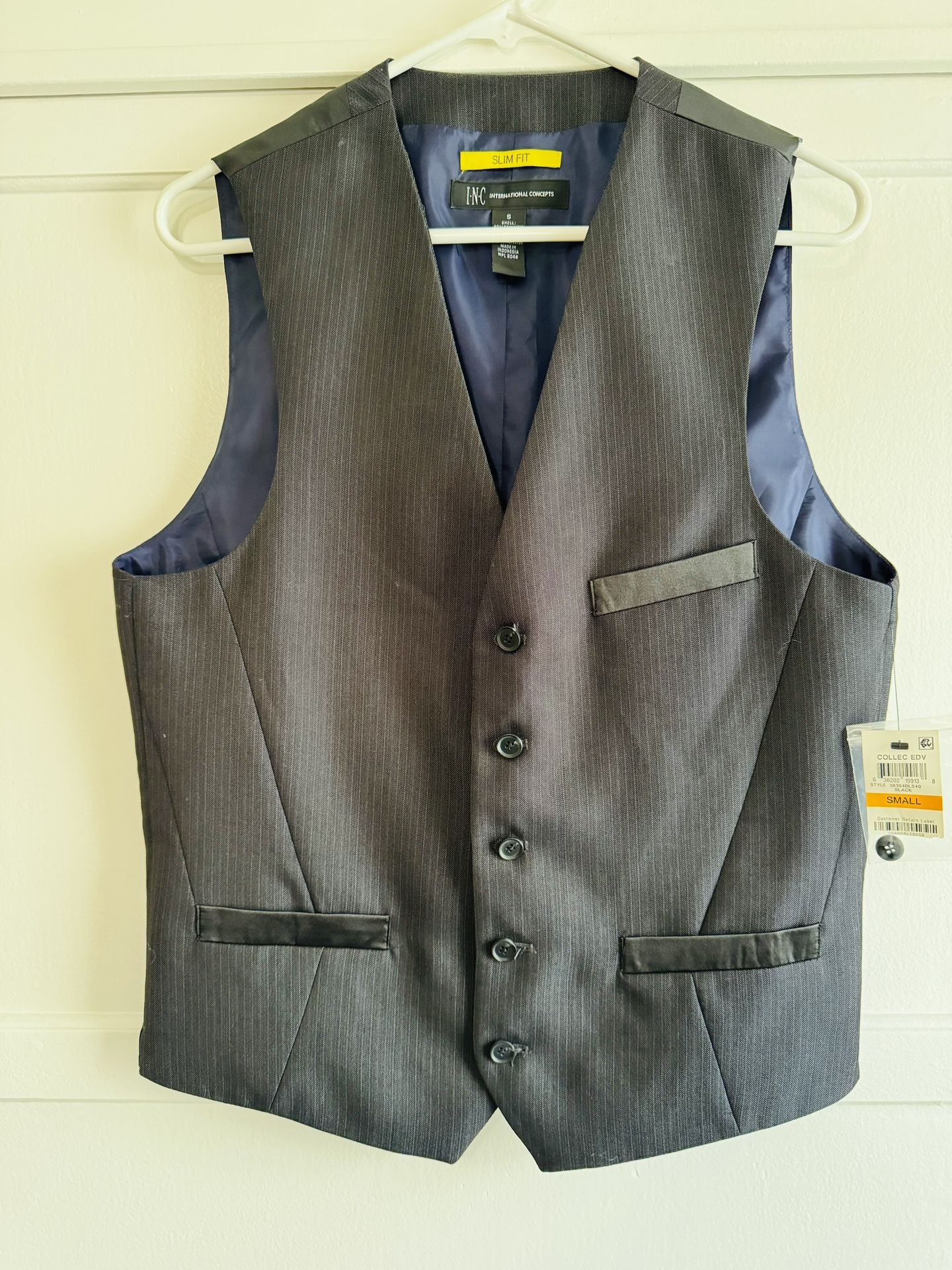 Men Size Small Vest NEW