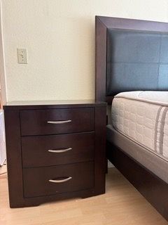 Complete King Bedroom Set – Bed, Jerome's Mattress, Nightstands & Dresser, Memory Foam Topper