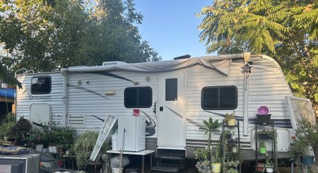 2011 Dutchman Trailer