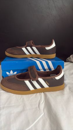 Adidas Jane brown 7US women