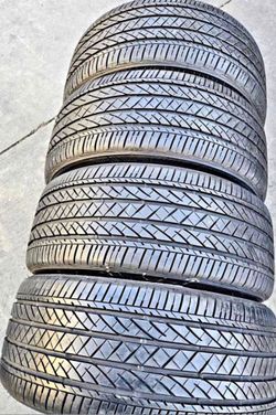 245/50/19 Bridgestone 📍📍 Vendo un set de llantas con 80% de vida las 4 📍🌟