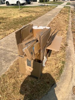 Free moving boxes on curb