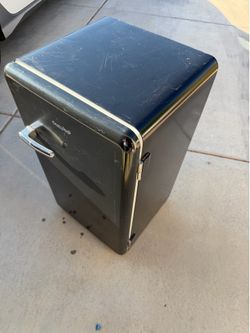 Little refrigerator