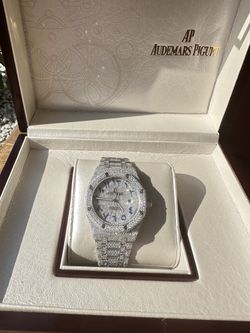 Moissanite Watch !! Pass Diamond Tester !!