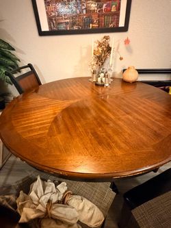 Dinning room table