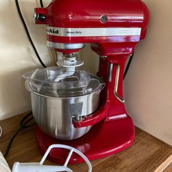 Kitchen Aid Stand Mixer Model 5KPM5 4.8L Red for Sale in Troutman, NC -  OfferUp