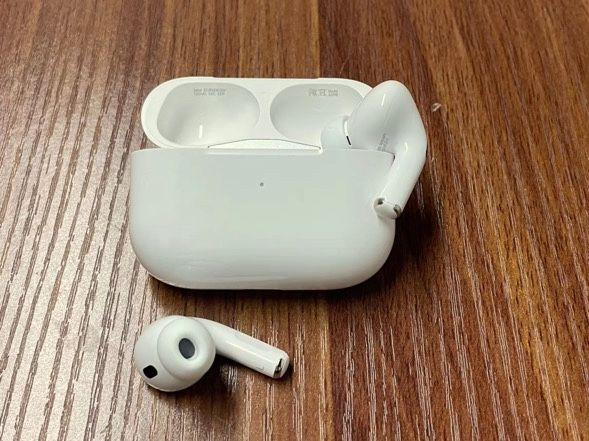 Apple AirPods Pro Gen 2