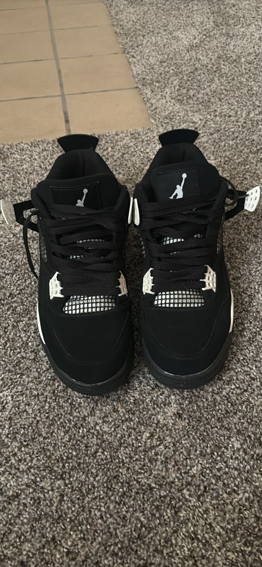 White Thunder 4s
