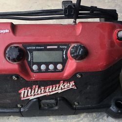 Milwaukee Radio 30