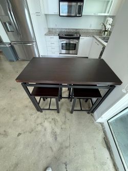 Kitchen Table and Chairs