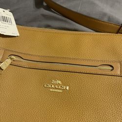 BRAND NEW COACH PURSE 