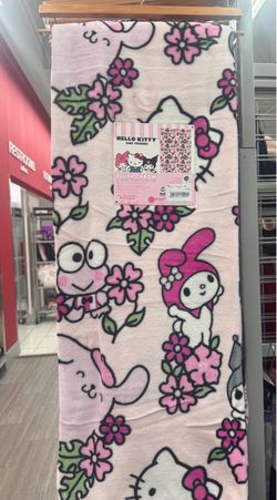 Hello Kitty & Friends Throw Blanket 🌺🌸🌺🌸